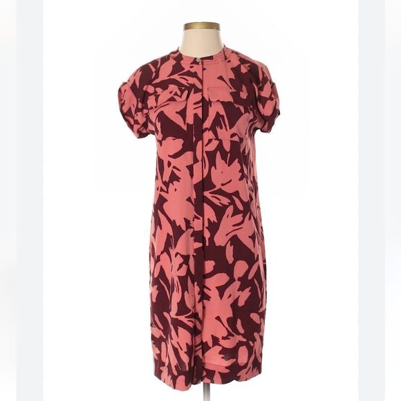 LOFT Dresses & Skirts - LOFT Floral Button Down Shirt Dress with Chest Pockets Size XS
